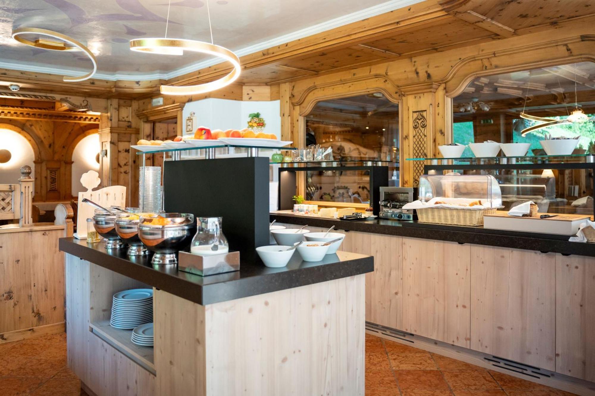 Hotel Foresta Moena Ngoại thất bức ảnh